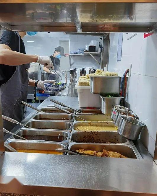 餐饮小馆迎来最大危机 一碗面2.99元，海底捞挑起价格战，品牌快餐如何生存？